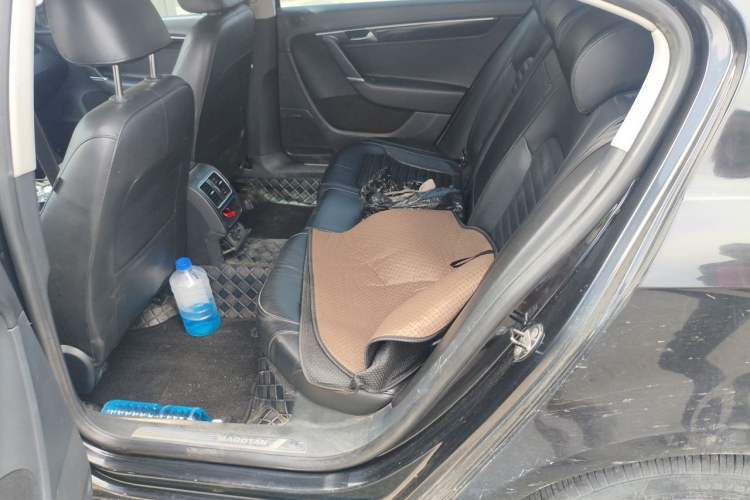 Used Volkswagen Magotan 2013 2.0 TSI Luxury Model Left Rear Seat