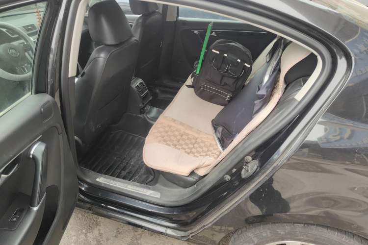 Used Volkswagen Magotan 2013 2.0 TSI Luxury Model Left Rear Seat