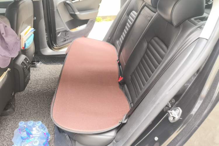 Used Volkswagen Magotan 2013 1.8TSI Premier Model Left Rear Seat