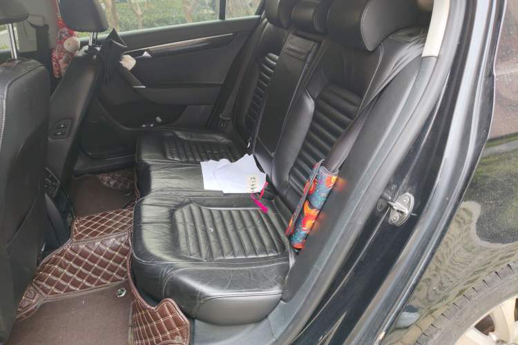 Used Volkswagen Magotan 2013 1.8TSI Premier Model Left Rear Seat