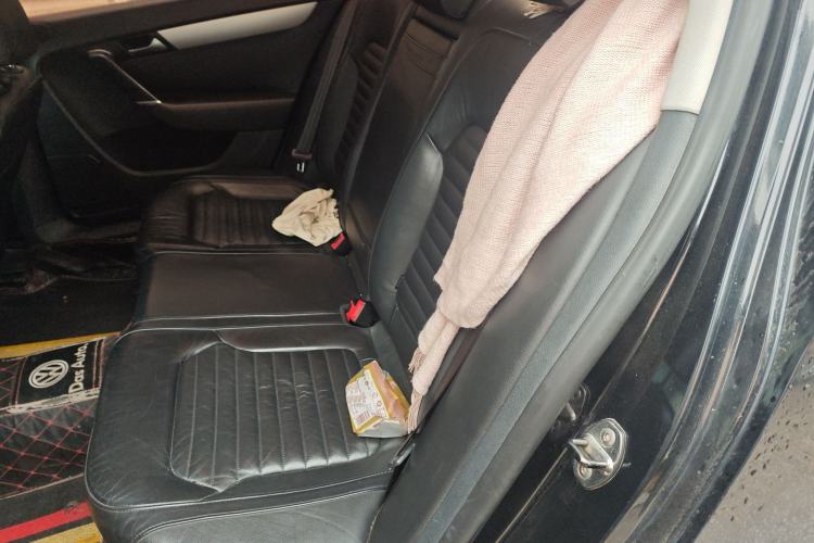 Used Volkswagen Magotan 2013 1.8TSI Premier Model Left Rear Seat