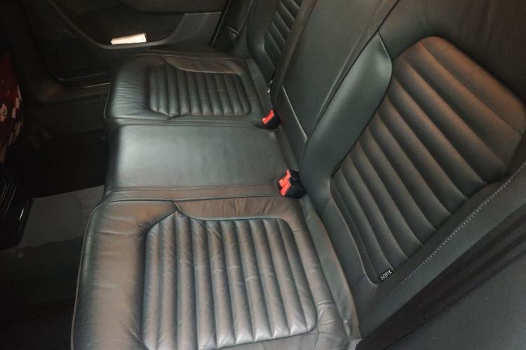 Used Volkswagen Magotan 2013 1.8TSI Luxury Model Left Rear Seat