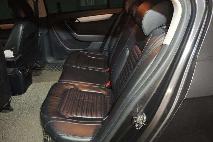 Used Volkswagen Magotan 2013 1.8TSI Premier Model Left Rear Seat