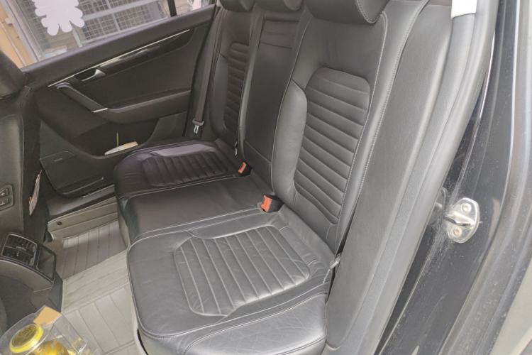 Used Volkswagen Magotan 2013 1.8TSI Luxury Model Left Rear Seat