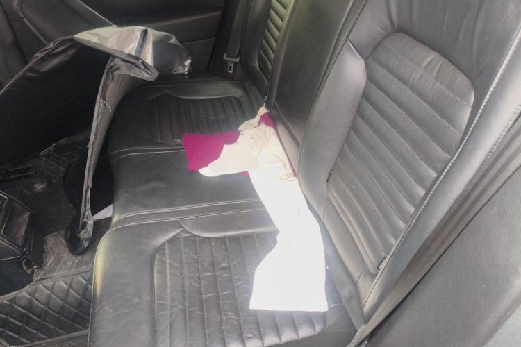 Used Volkswagen Magotan 2013 1.8TSI Luxury Model Left Rear Seat