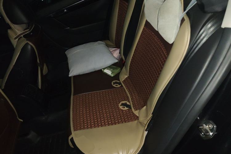 Used Volkswagen Magotan 2013 1.8TSI Luxury Model Left Rear Seat