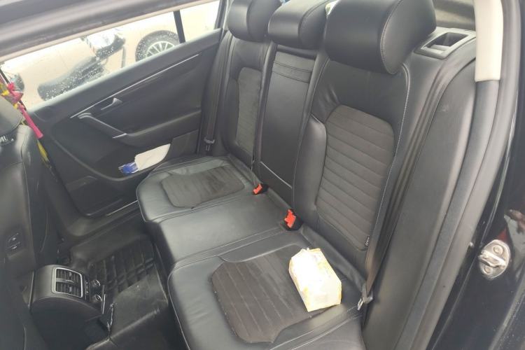 Used Volkswagen Magotan 2013 1.8TSI Prestige Model Left Rear Seat
