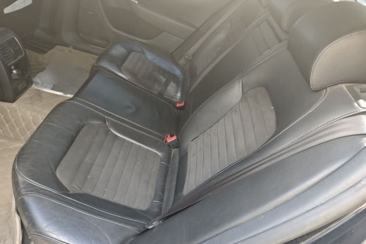 Used Volkswagen Magotan 2013 1.8TSI Prestige Model Left Rear Seat