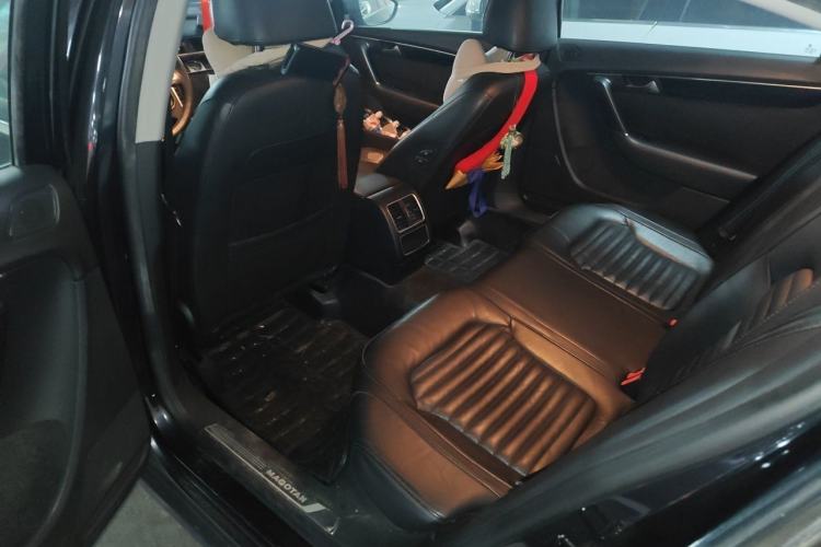 Used Volkswagen Magotan 2013 2.0 TSI Luxury Model Left Rear Seat