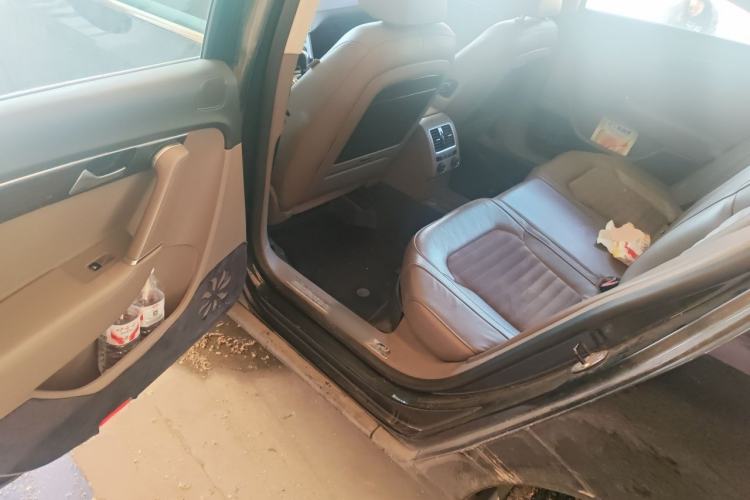 Used Volkswagen Magotan 2013 2.0 TSI Prestige Model Left Rear Seat