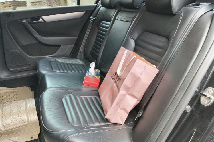 Used Volkswagen Magotan 2013 1.8TSI Premier Model Left Rear Seat
