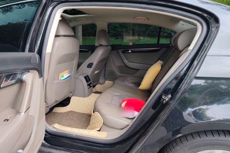 Used Volkswagen Magotan 2013 2.0 TSI Prestige Model Left Rear Seat