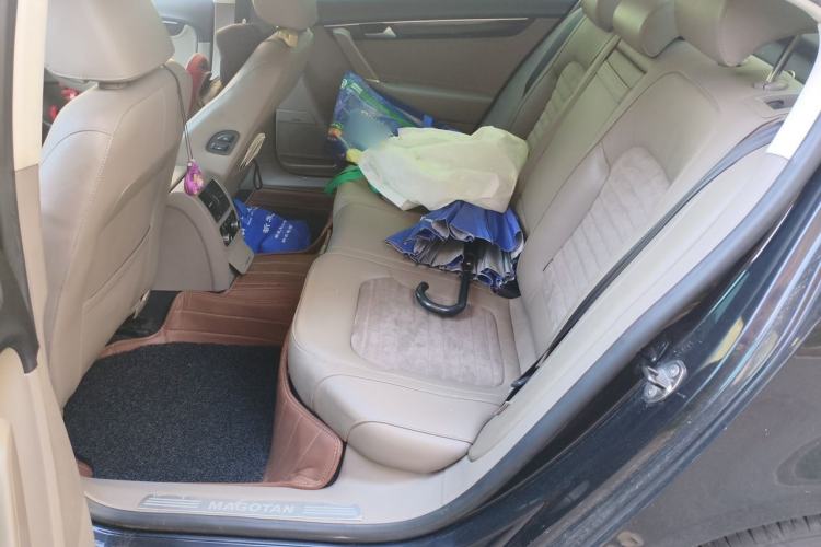 Used Volkswagen Magotan 2013 2.0 TSI Ultimate Model Left Rear Seat