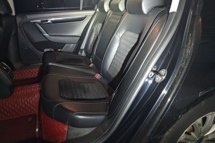 Used Volkswagen Magotan 2013 1.8TSI Luxury Model Left Rear Seat