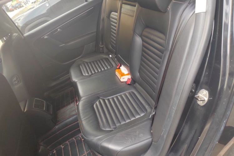 Used Volkswagen Magotan 2013 1.8TSI Luxury Model Left Rear Seat