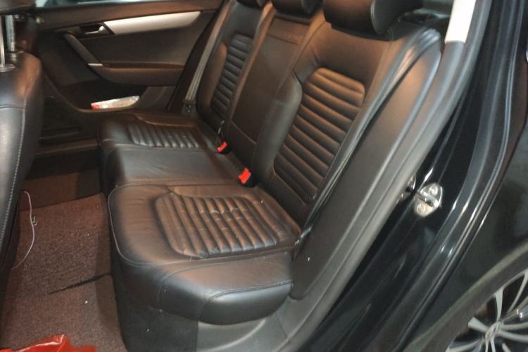 Used Volkswagen Magotan 2013 1.8TSI Premier Model Left Rear Seat