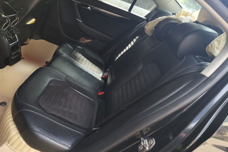 Used Volkswagen Magotan 2013 1.8TSI Luxury Model Left Rear Seat