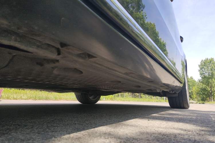 Used Volkswagen Magotan 2013 2.0 TSI Prestige Model Left Side Sill