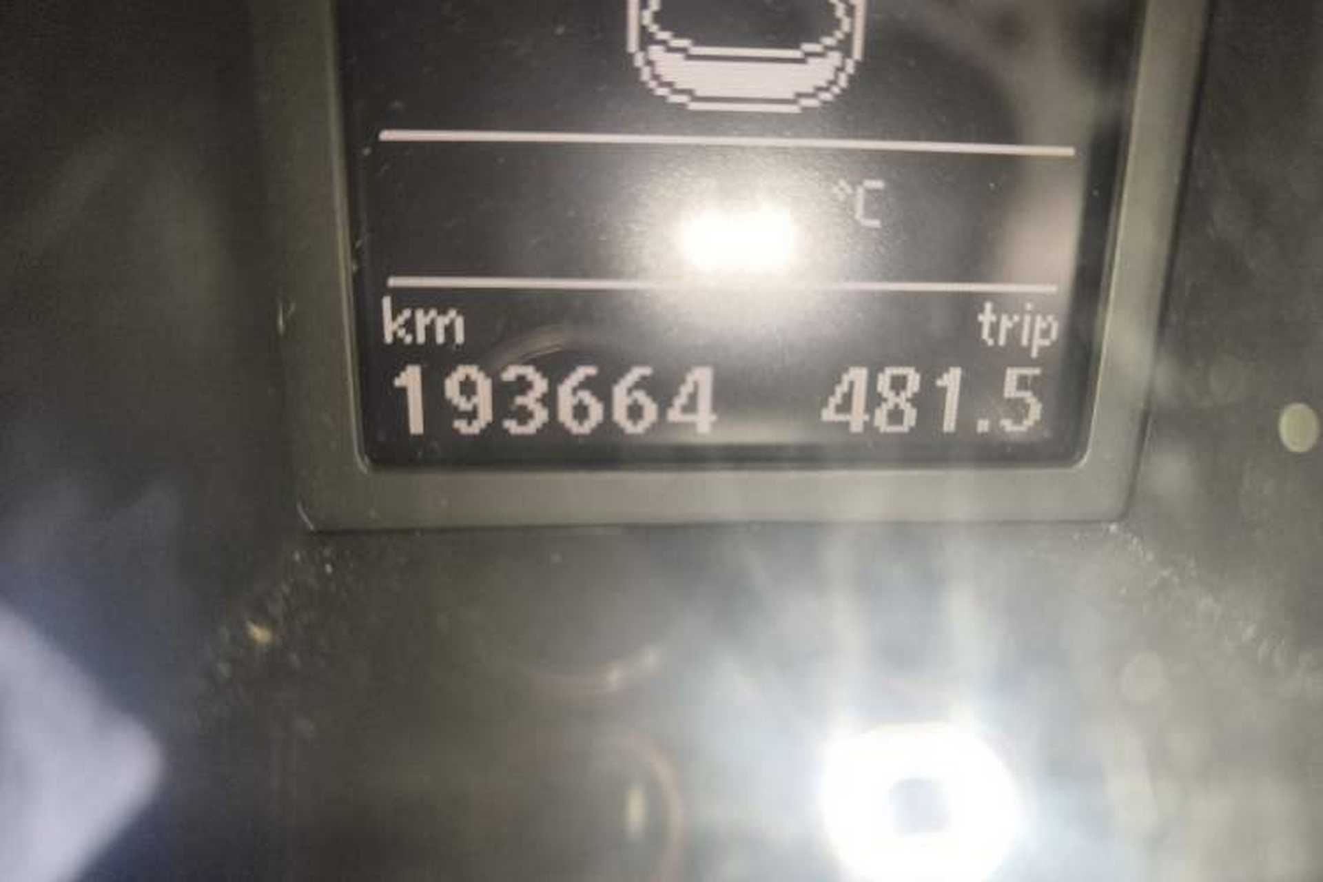 Used Volkswagen Magotan 2013 1.8TSI Luxury Model Odometer Close Up