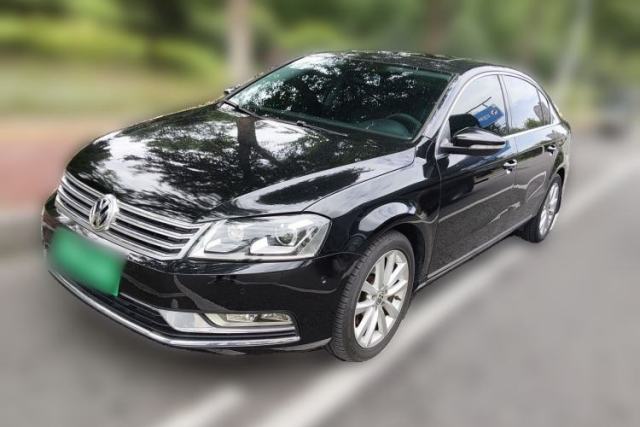 Ojetý Volkswagen Magotan 2013 2.0 TSI Prestige Model
