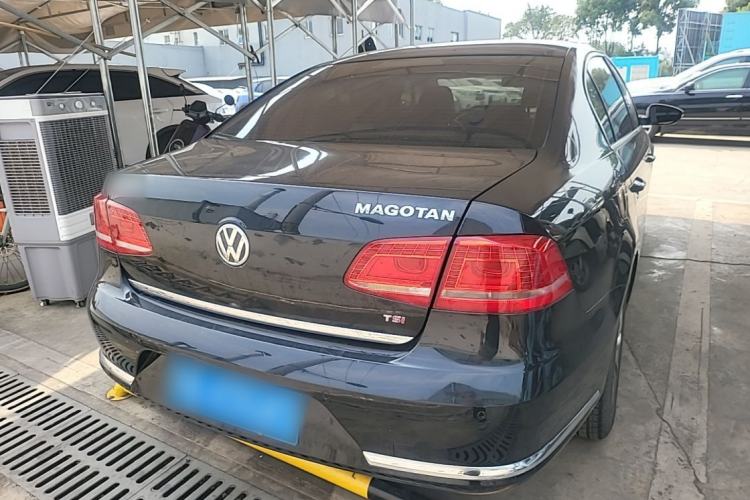 Used Volkswagen Magotan 2013 1.8TSI Luxury Model Rear