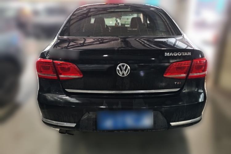 Used Volkswagen Magotan 2013 1.8TSI Premier Model Rear
