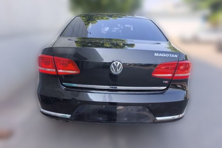 Used Volkswagen Magotan 2013 1.8TSI Comfort Model Rear