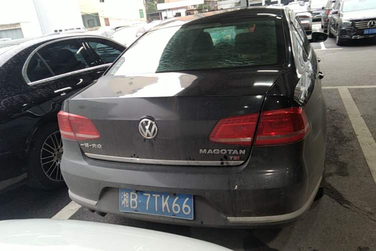 Used Volkswagen Magotan 2013 1.8TSI Premier Model Rear