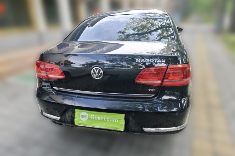 Used Volkswagen Magotan 2013 1.8TSI Prestige Model Rear
