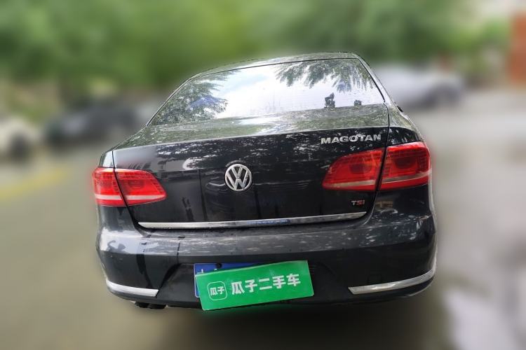 Used Volkswagen Magotan 2013 1.8TSI Prestige Model Rear