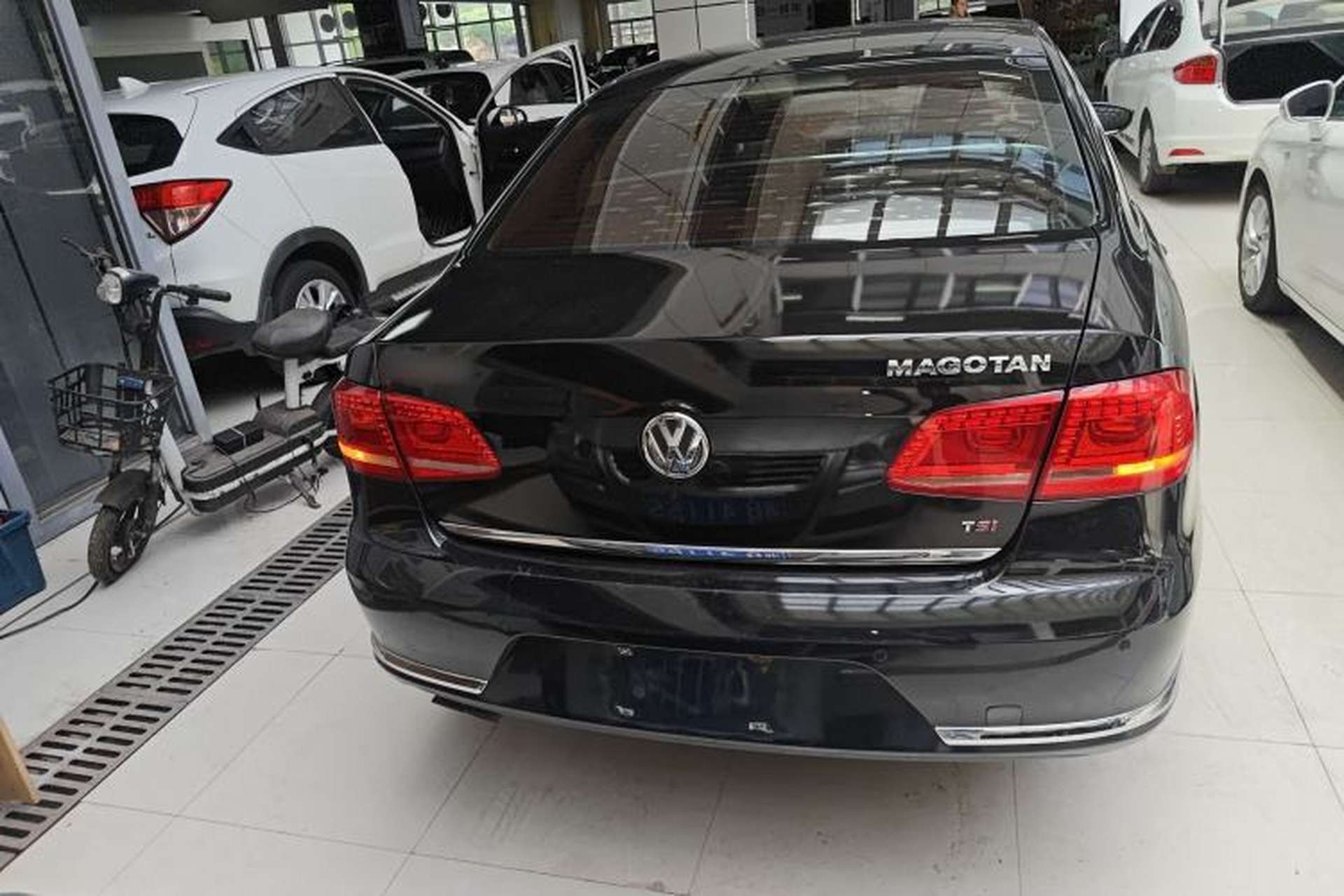 Used Volkswagen Magotan 2013 1.8TSI Luxury Model Rear