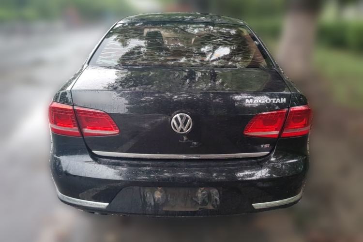 Used Volkswagen Magotan 2013 1.8TSI Luxury Model Rear