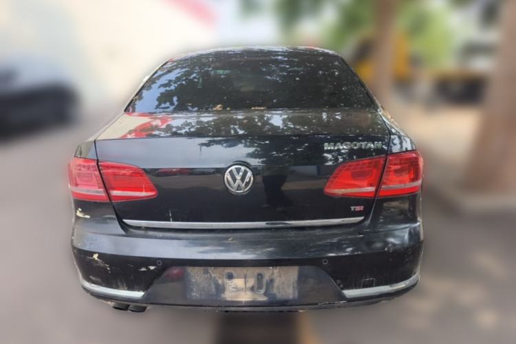 Used Volkswagen Magotan 2013 1.8TSI Premier Model Rear