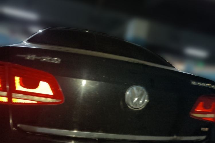 Used Volkswagen Magotan 2013 1.8TSI Premier Model Rear