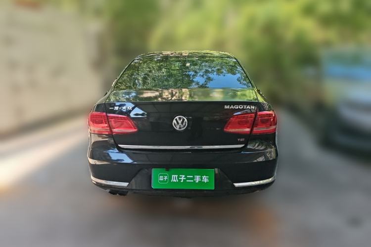Used Volkswagen Magotan 2013 2.0 TSI Luxury Model Rear
