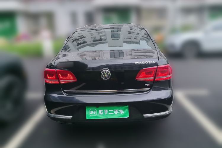Used Volkswagen Magotan 2013 1.8TSI Premier Model Rear