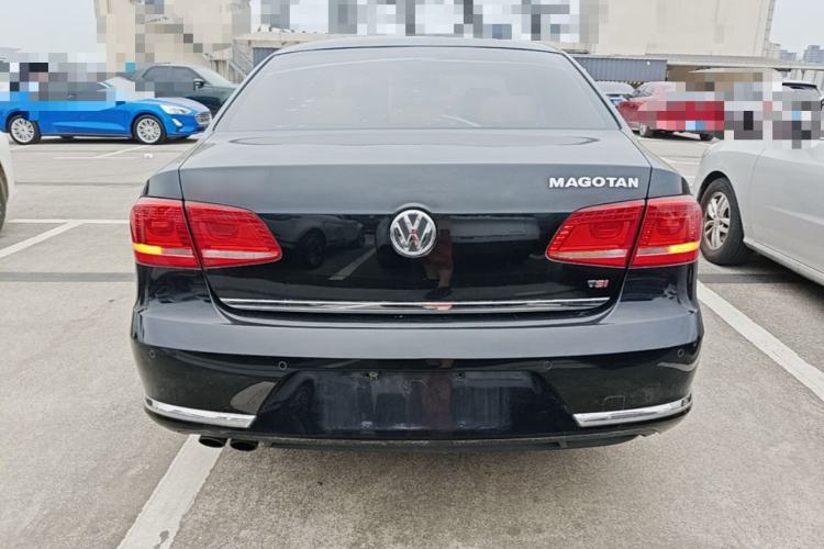 Used Volkswagen Magotan 2013 1.8TSI Luxury Model Rear
