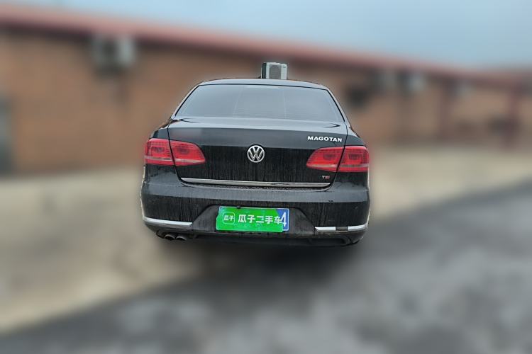 Used Volkswagen Magotan 2013 1.8TSI Comfort Model Rear