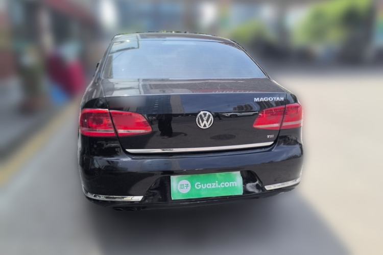 Used Volkswagen Magotan 2013 1.8TSI Prestige Model Rear
