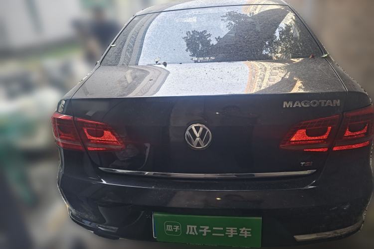 Used Volkswagen Magotan 2013 1.8TSI Premier Model Rear