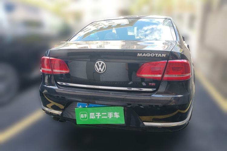 Used Volkswagen Magotan 2013 2.0 TSI Luxury Model Rear