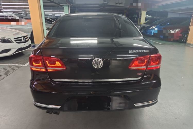 Used Volkswagen Magotan 2013 2.0 TSI Prestige Model Rear