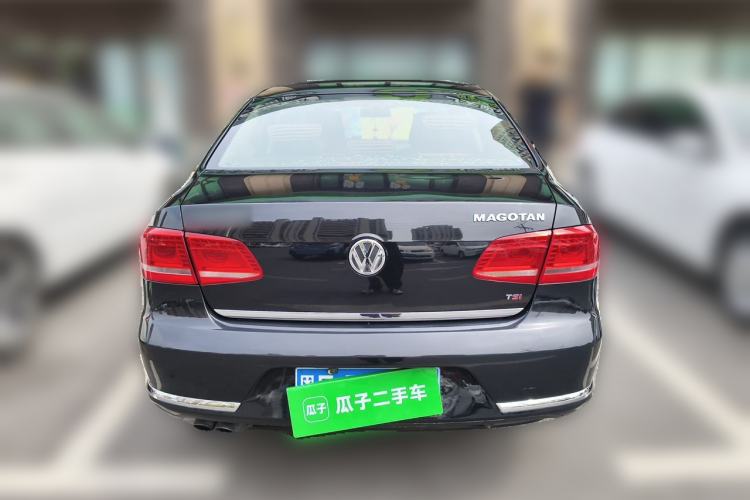 Used Volkswagen Magotan 2013 1.8TSI Comfort Model Rear