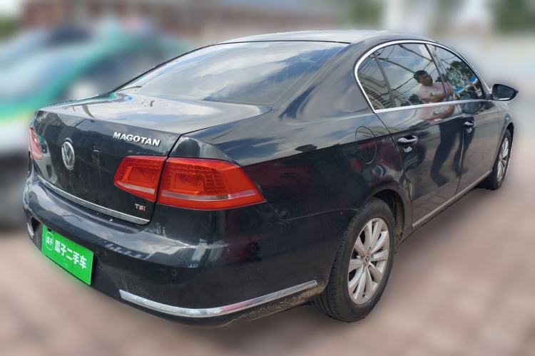 Used Volkswagen Magotan 2013 1.8TSI Luxury Model Rear Right 45 Deg