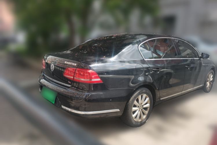 Used Volkswagen Magotan 2013 1.8TSI Premier Model Rear Right 45 Deg