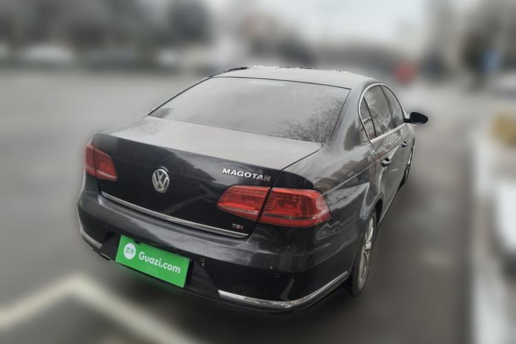 Used Volkswagen Magotan 2013 1.8TSI Luxury Model Rear Right 45 Deg