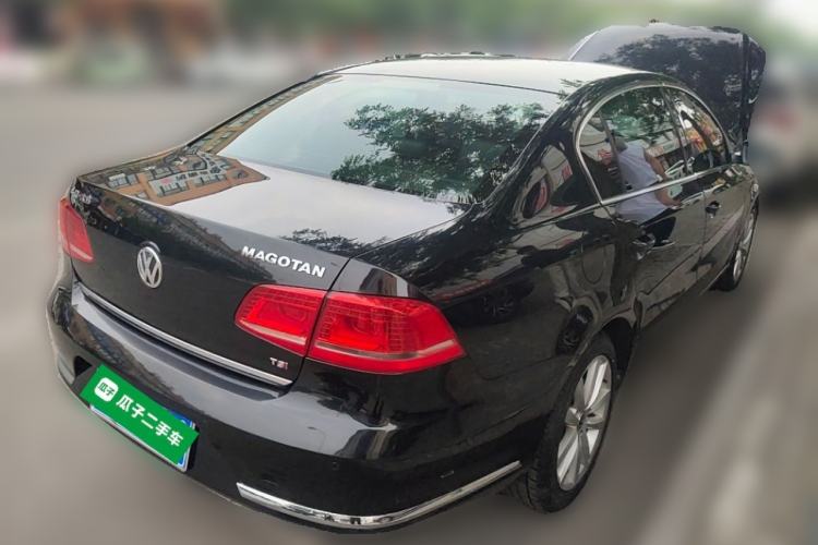 Used Volkswagen Magotan 2013 1.8TSI Prestige Model Rear Right 45 Deg