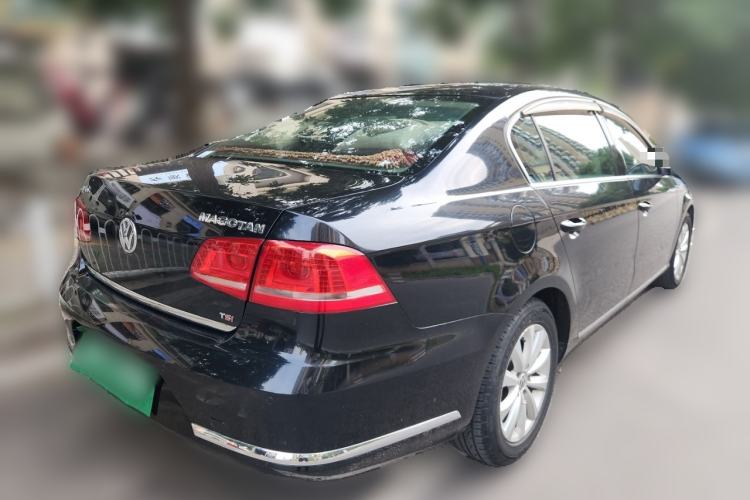 Used Volkswagen Magotan 2013 1.8TSI Luxury Model Rear Right 45 Deg