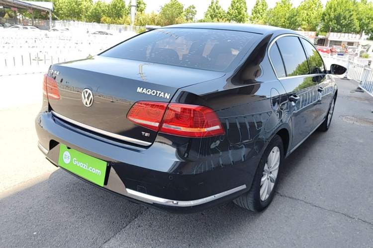 Used Volkswagen Magotan 2013 1.8TSI Luxury Model Rear Right 45 Deg