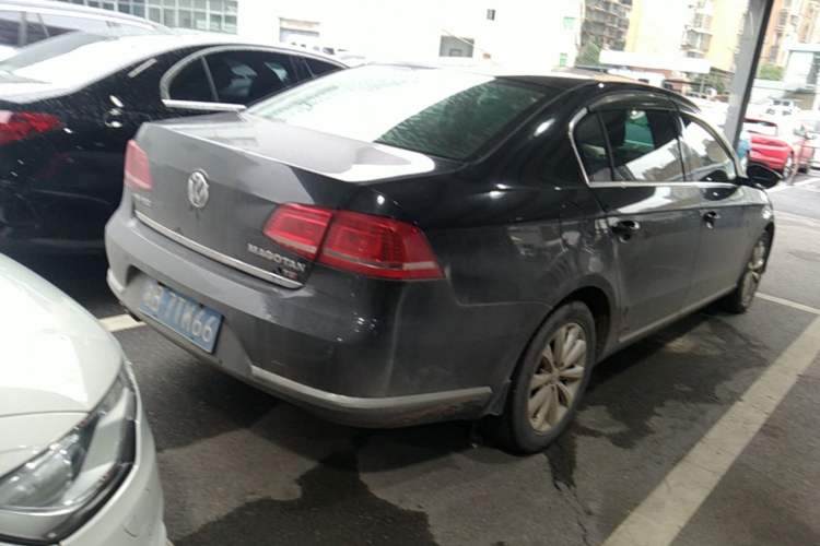 Used Volkswagen Magotan 2013 1.8TSI Premier Model Rear Right 45 Deg